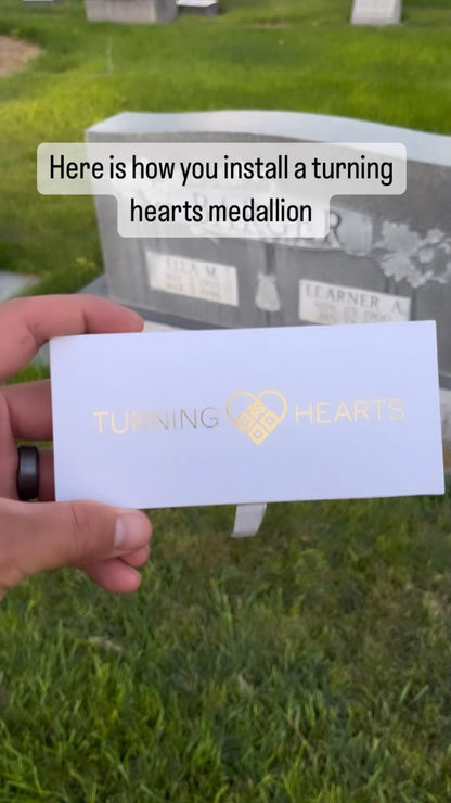 Turning Hearts Medallion（support customizd for family and pets）